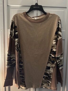 Women’s Sewn + Seen Size Small Taupe and Camo Oversized Top